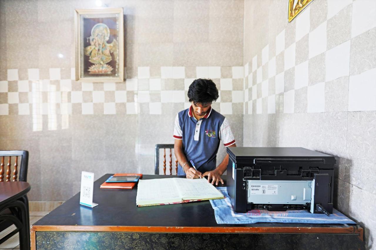 Vrindāvan Oyo 44361 Shri Lajjaram Ashram酒店 外观 照片